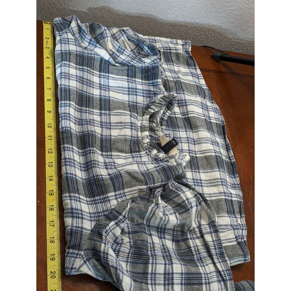 Universal Thread Plaid Flannel Shirt Medium Blue Gray Ruffle Neck Long Sleeves - Picture 6 of 9